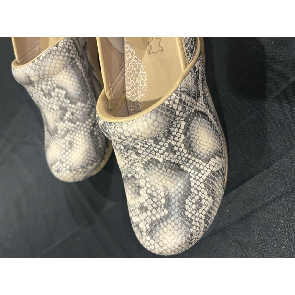 Dansko Size 40 9 XP 2.0 grey-and-white snakeskin leather Clogs Women's Shoes - Picture 6 of 8